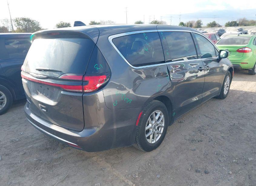 Photo 4 of 2023 Chrysler Pacifica TOURING L (VIN 2C4RC1BG4PR553796)
