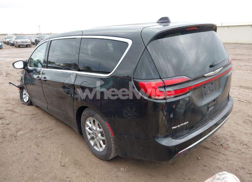 Photo 3 of 2023 Chrysler Pacifica TOURING L (VIN 2C4RC1BG4PR625354)