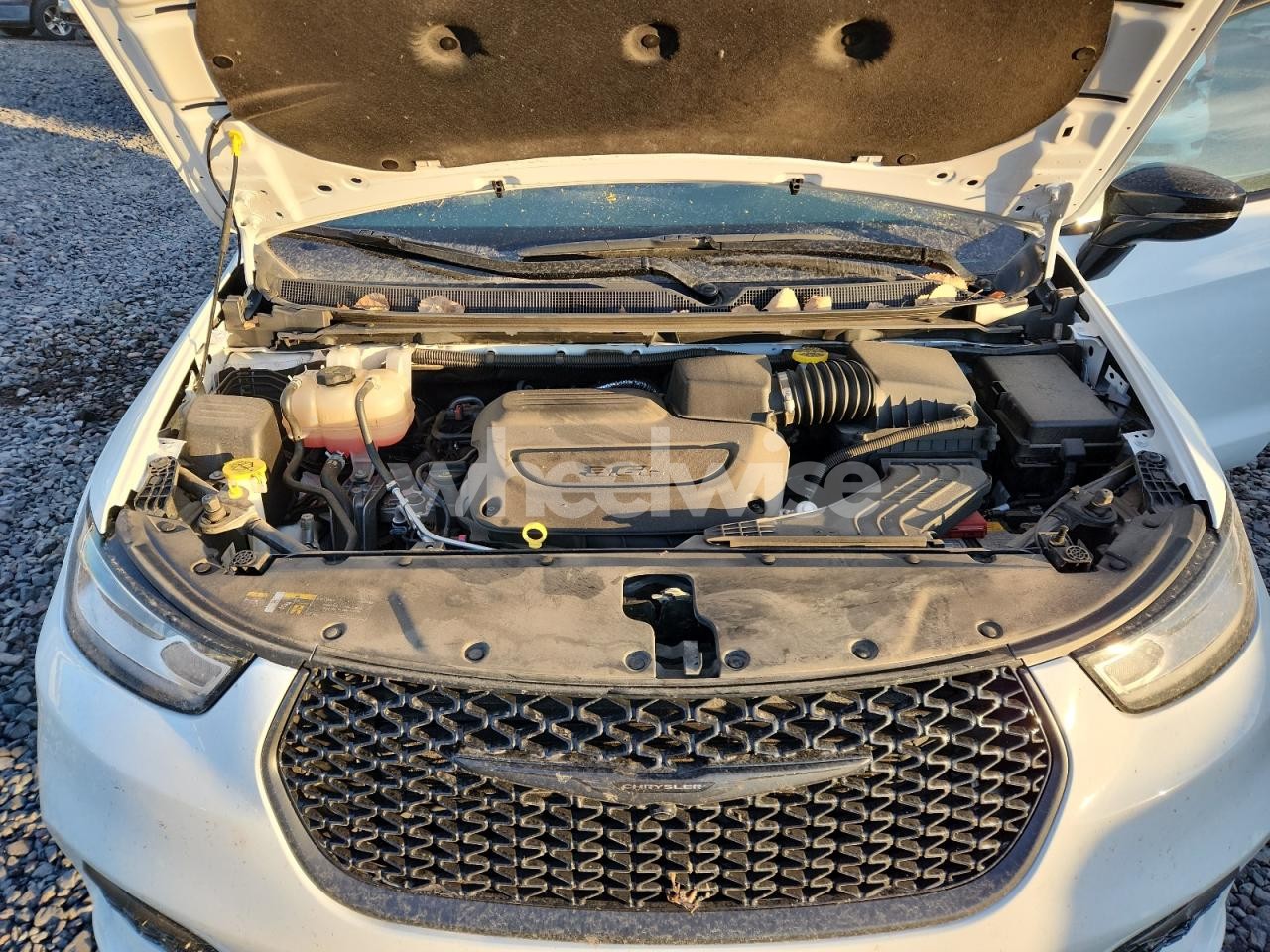 Photo 12 of 2024 CHRYSLER PACIFICA TOURING L (VIN 2C4RC1BG4RR111264)