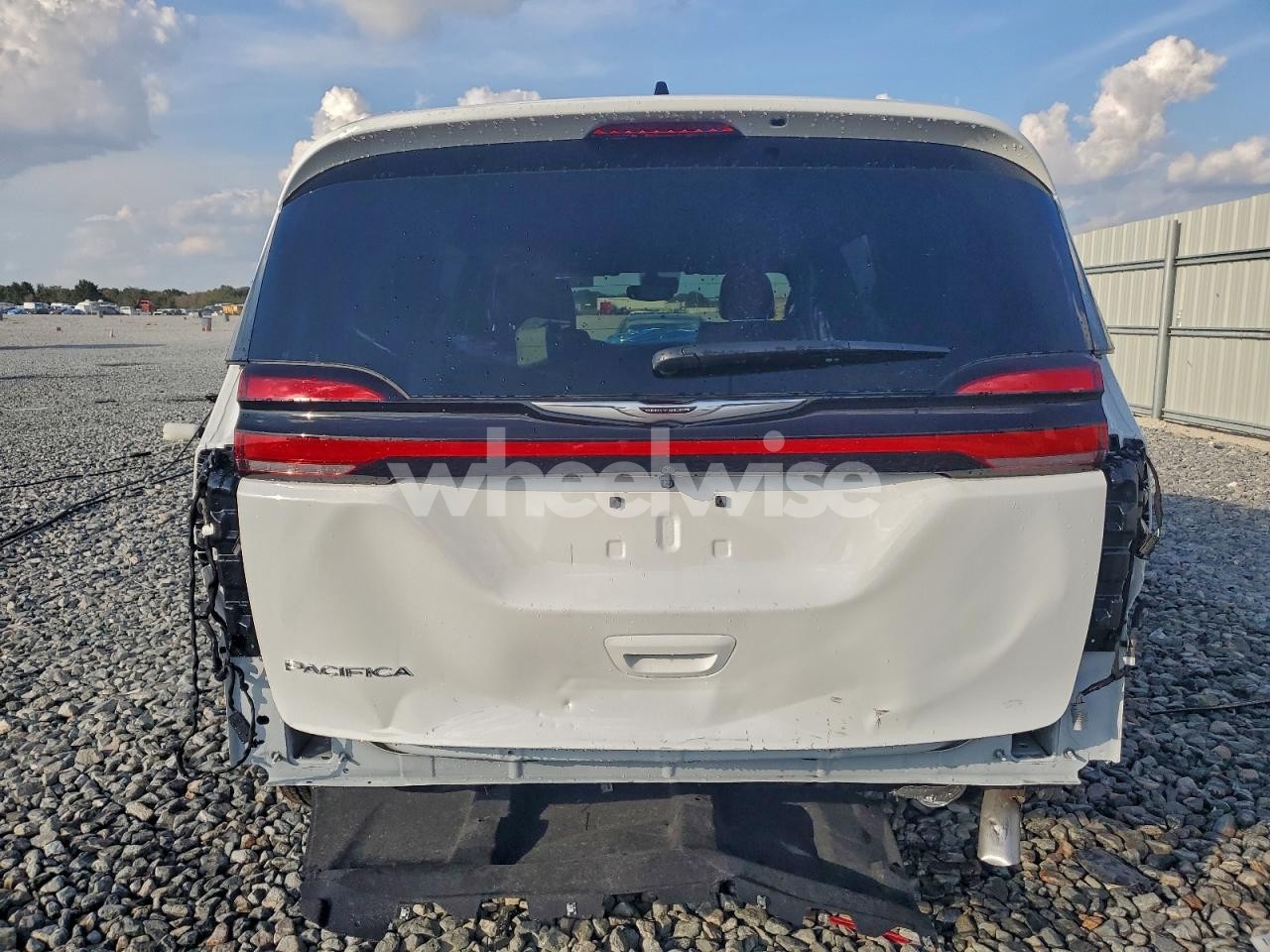 Photo 6 of 2026 CHRYSLER PACIFICA SELECT (VIN 2C4RC1BG4TR191933)