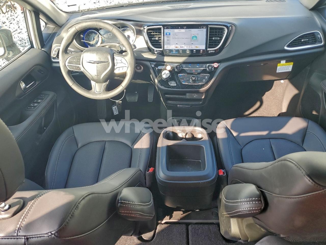 Photo 8 of 2026 CHRYSLER PACIFICA SELECT (VIN 2C4RC1BG4TR191933)