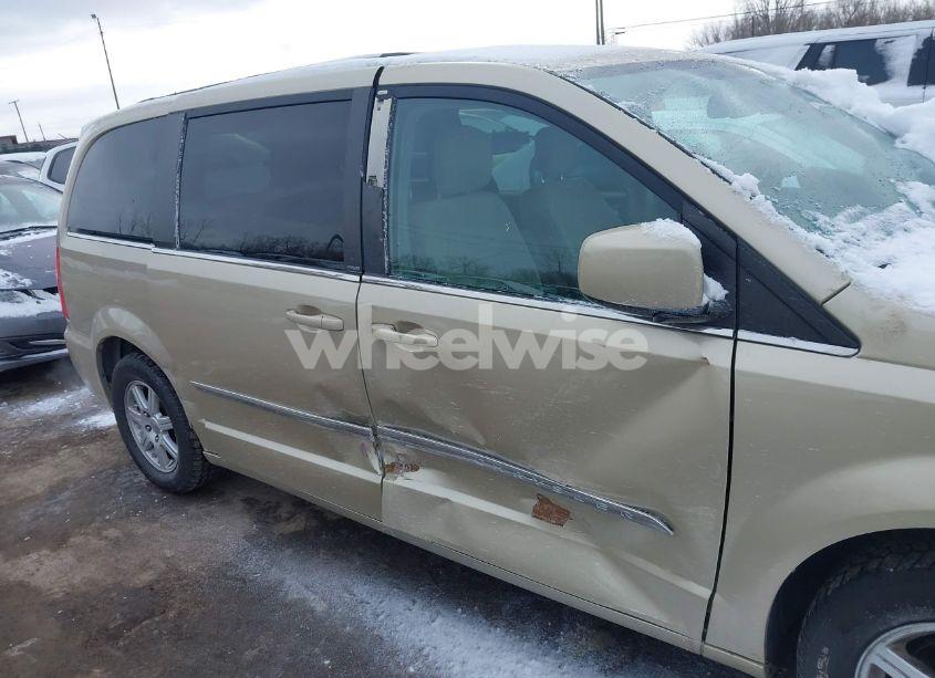 Photo 6 of 2012 Chrysler Town & COUNTRY TOURING (VIN 2C4RC1BG5CR117985)