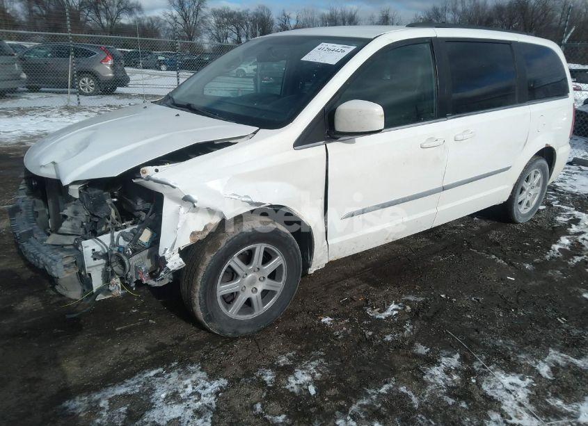 Photo 2 of 2012 Chrysler Town & COUNTRY TOURING (VIN 2C4RC1BG5CR187888)