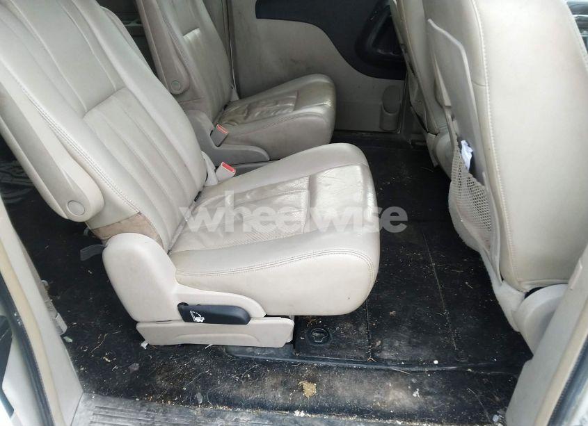 Photo 8 of 2012 Chrysler Town & COUNTRY TOURING (VIN 2C4RC1BG5CR187888)