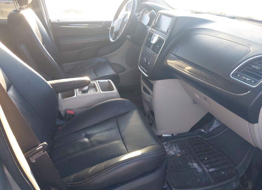 Photo 5 of 2012 Chrysler Town & COUNTRY TOURING (VIN 2C4RC1BG5CR210392)