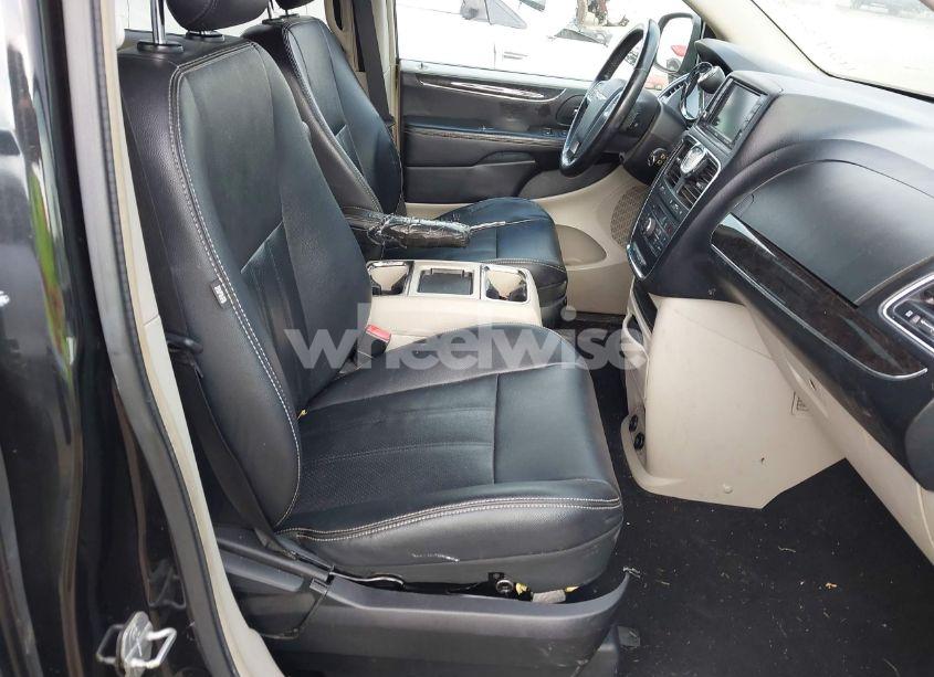 Photo 5 of 2012 Chrysler Town & COUNTRY TOURING (VIN 2C4RC1BG5CR299610)