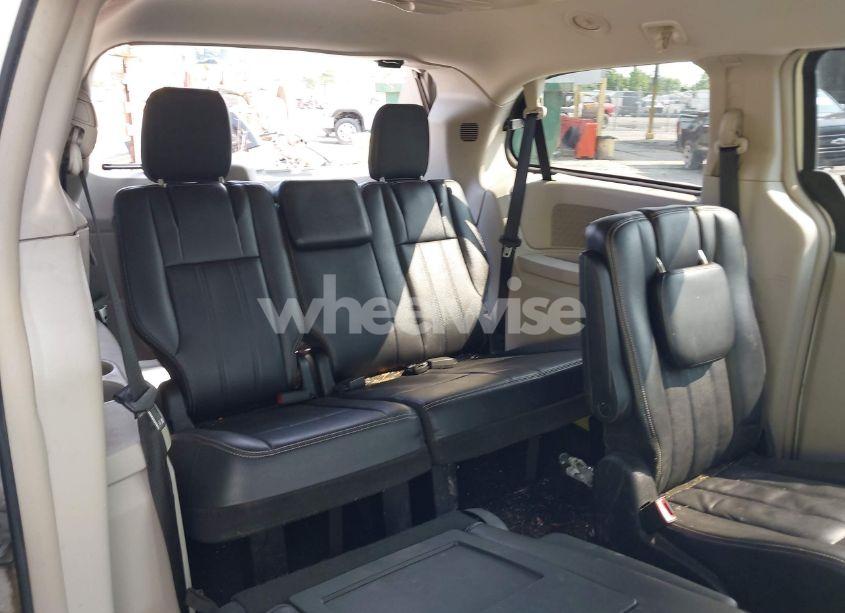 Photo 8 of 2012 Chrysler Town & COUNTRY TOURING (VIN 2C4RC1BG5CR320553)