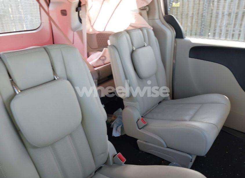 Photo 8 of 2012 Chrysler Town & COUNTRY TOURING (VIN 2C4RC1BG5CR320973)