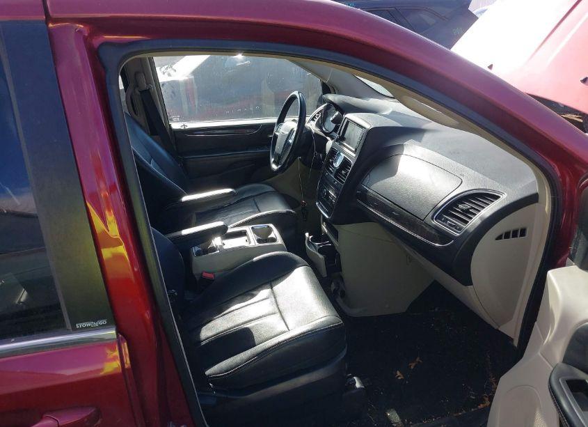 Photo 5 of 2012 Chrysler Town & COUNTRY TOURING (VIN 2C4RC1BG5CR362057)