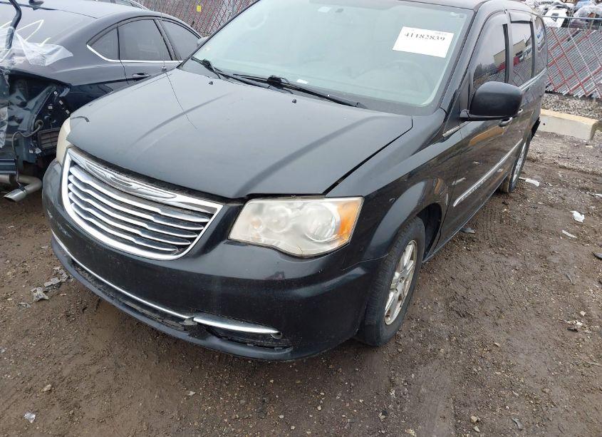 Photo 2 of 2013 Chrysler Town & COUNTRY TOURING (VIN 2C4RC1BG5DR528935)