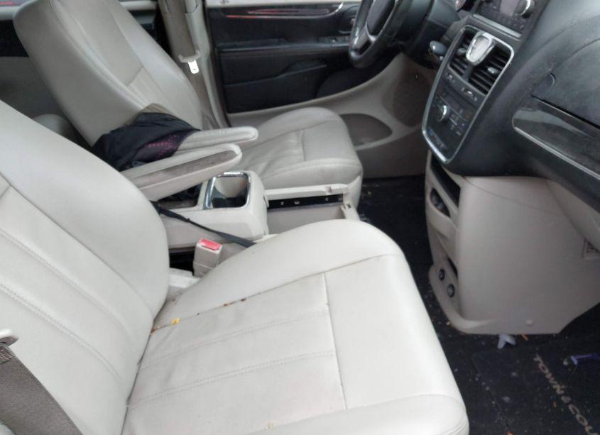 Photo 5 of 2013 Chrysler Town & COUNTRY TOURING (VIN 2C4RC1BG5DR528935)