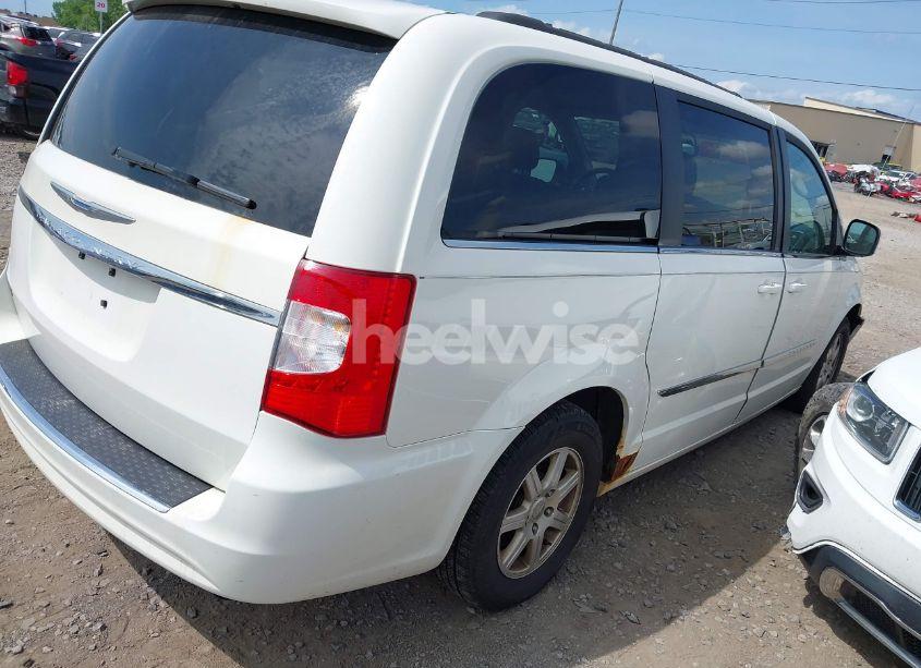 Photo 4 of 2013 Chrysler Town & COUNTRY TOURING (VIN 2C4RC1BG5DR577049)