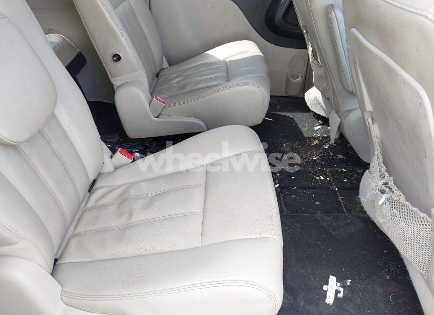 Photo 8 of 2013 Chrysler Town & COUNTRY TOURING (VIN 2C4RC1BG5DR577049)