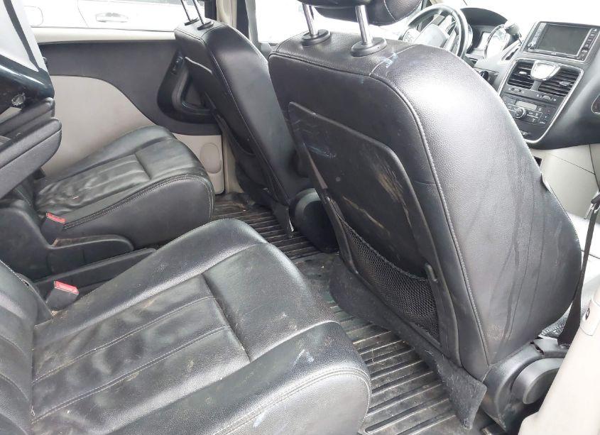 Photo 8 of 2013 Chrysler Town & COUNTRY TOURING (VIN 2C4RC1BG5DR595390)