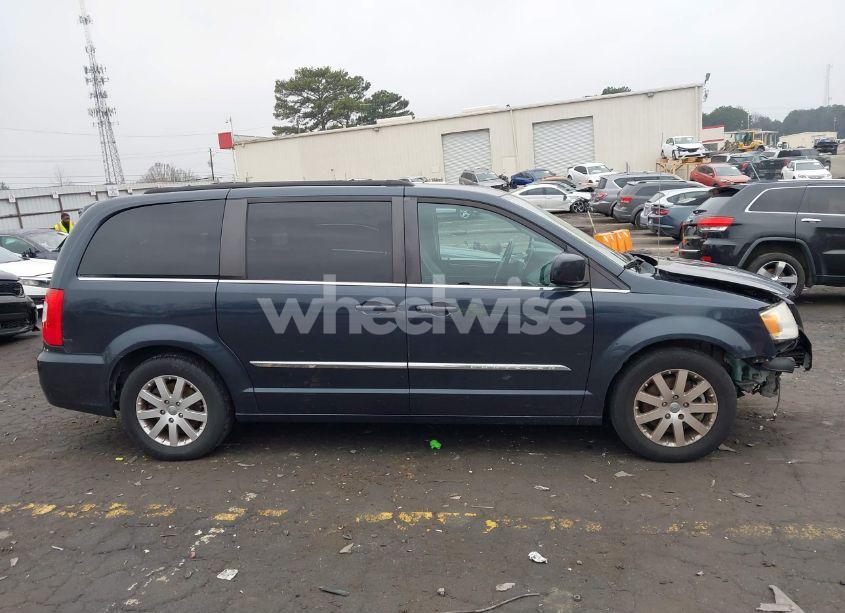 Photo 13 of 2013 Chrysler Town & COUNTRY TOURING (VIN 2C4RC1BG5DR689642)