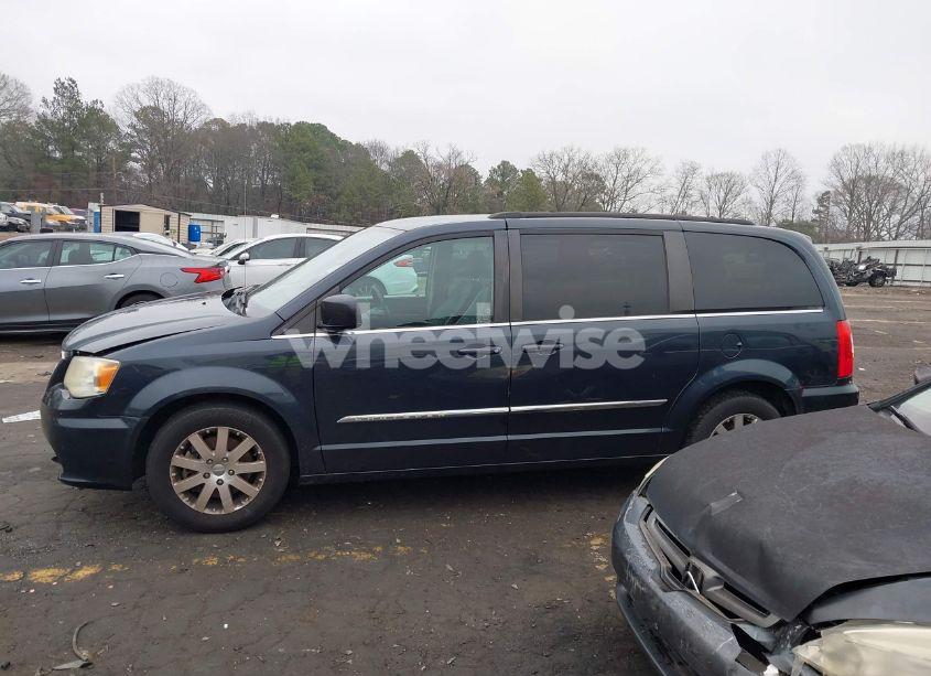 Photo 14 of 2013 Chrysler Town & COUNTRY TOURING (VIN 2C4RC1BG5DR689642)