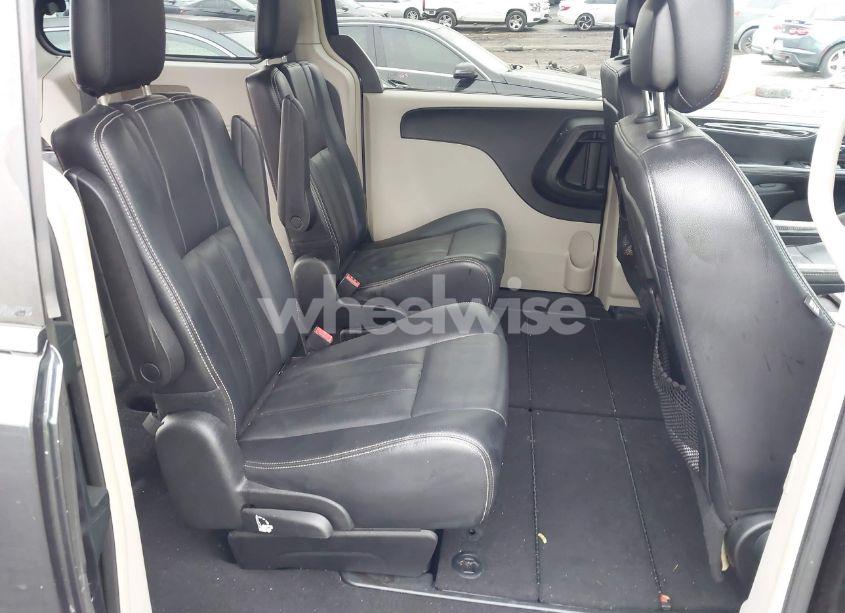 Photo 8 of 2013 Chrysler Town & COUNTRY TOURING (VIN 2C4RC1BG5DR689642)