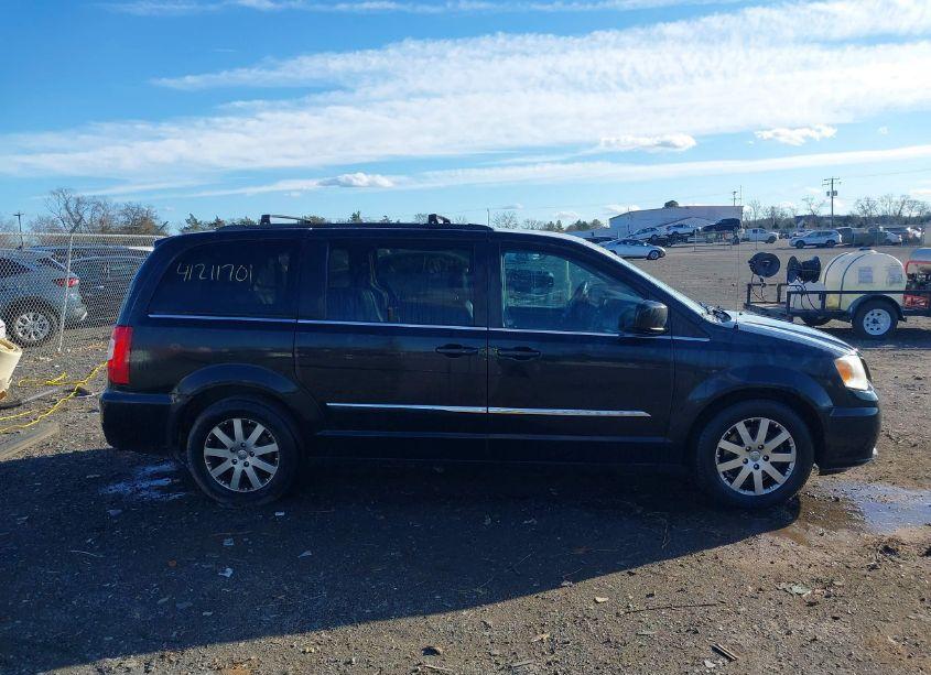 Photo 13 of 2013 Chrysler Town & COUNTRY TOURING (VIN 2C4RC1BG5DR737477)