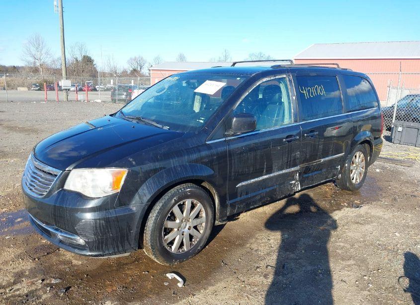 Photo 2 of 2013 Chrysler Town & COUNTRY TOURING (VIN 2C4RC1BG5DR737477)