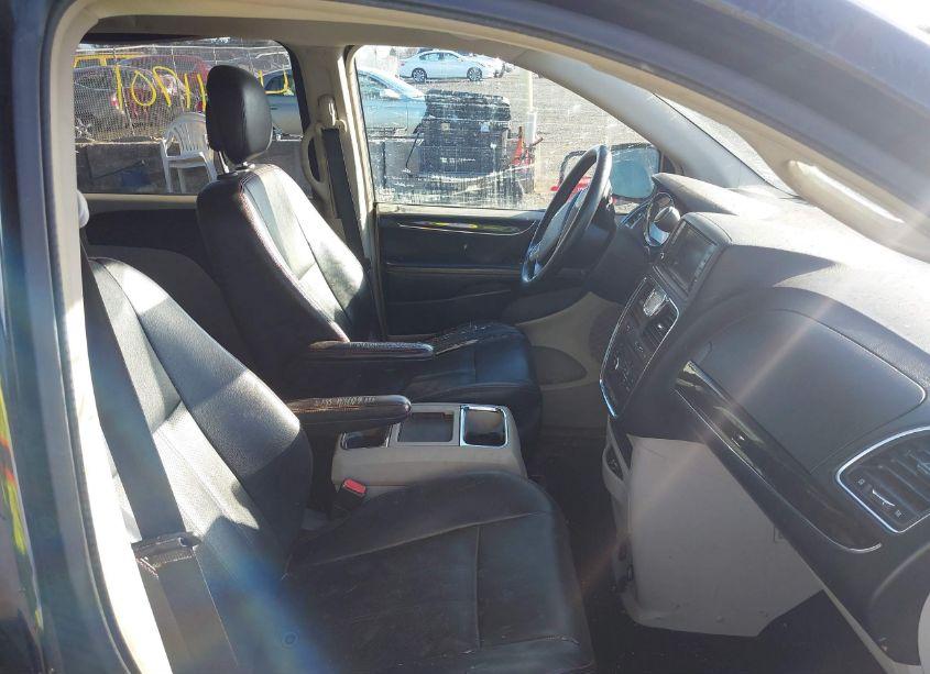 Photo 5 of 2013 Chrysler Town & COUNTRY TOURING (VIN 2C4RC1BG5DR737477)