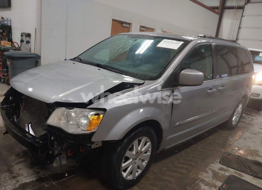 Photo 2 of 2013 Chrysler Town & COUNTRY TOURING (VIN 2C4RC1BG5DR768003)