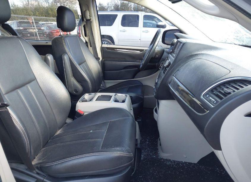 Photo 5 of 2013 Chrysler Town & COUNTRY TOURING (VIN 2C4RC1BG5DR769653)