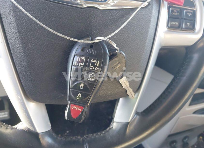 Photo 11 of 2013 Chrysler Town & COUNTRY TOURING (VIN 2C4RC1BG5DR777008)