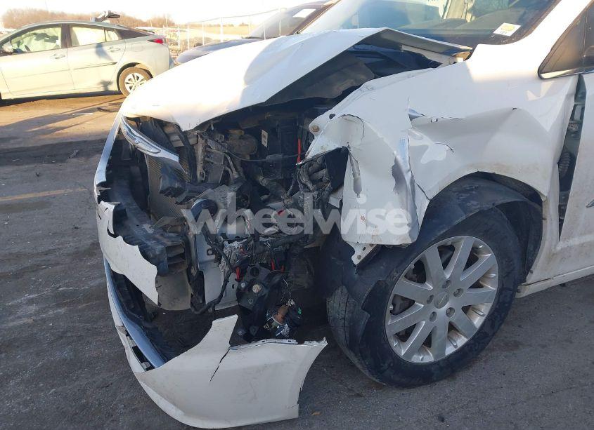 Photo 6 of 2013 Chrysler Town & COUNTRY TOURING (VIN 2C4RC1BG5DR777008)