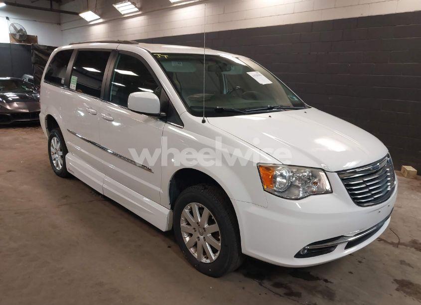 2014 Chrysler Town & COUNTRY TOURING (VIN 2C4RC1BG5ER133008) main photo