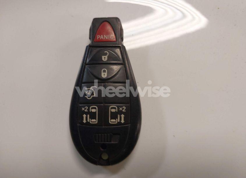 Photo 11 of 2014 Chrysler Town & COUNTRY TOURING (VIN 2C4RC1BG5ER133008)