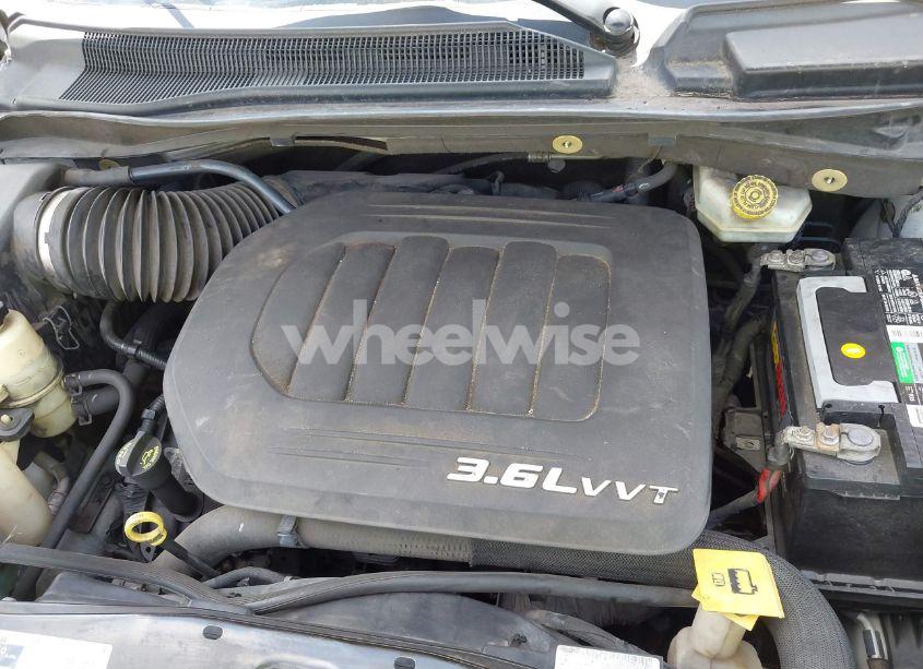 Photo 10 of 2014 Chrysler Town & COUNTRY TOURING (VIN 2C4RC1BG5ER216552)