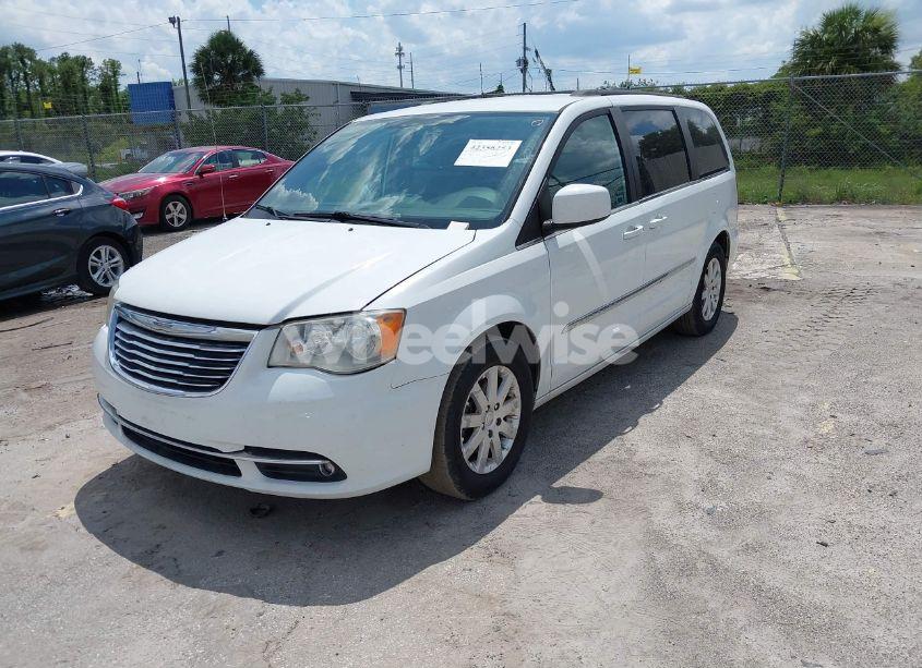 Photo 2 of 2014 Chrysler Town & COUNTRY TOURING (VIN 2C4RC1BG5ER216552)