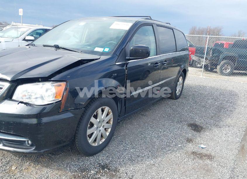Photo 13 of 2014 Chrysler Town & COUNTRY TOURING (VIN 2C4RC1BG5ER231522)