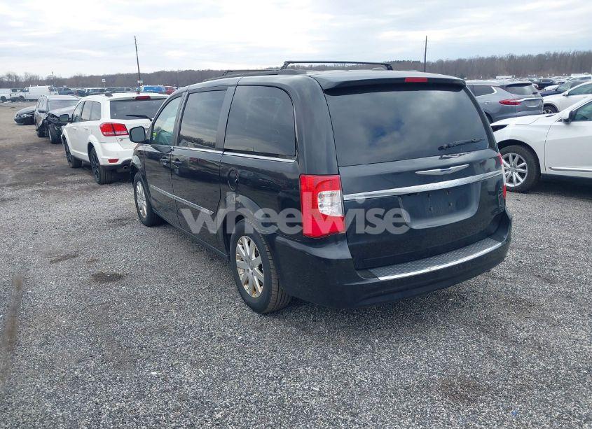 Photo 3 of 2014 Chrysler Town & COUNTRY TOURING (VIN 2C4RC1BG5ER231522)