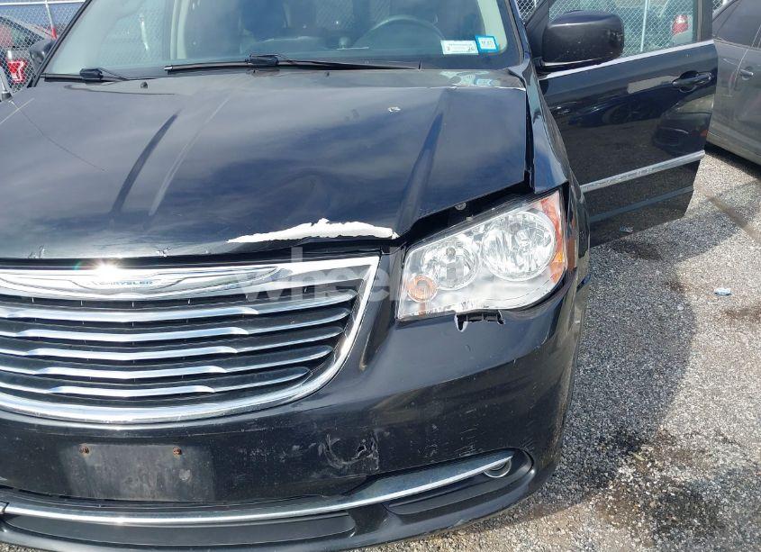Photo 6 of 2014 Chrysler Town & COUNTRY TOURING (VIN 2C4RC1BG5ER231522)
