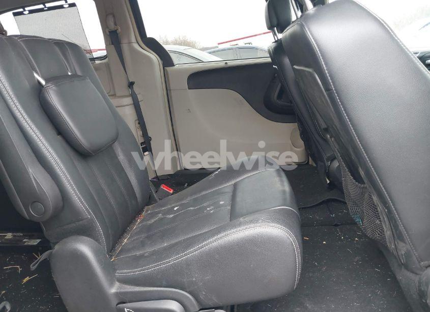 Photo 8 of 2014 Chrysler Town & COUNTRY TOURING (VIN 2C4RC1BG5ER231522)