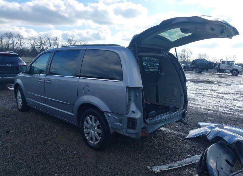 Photo 3 of 2014 Chrysler Town & COUNTRY TOURING (VIN 2C4RC1BG5ER259398)