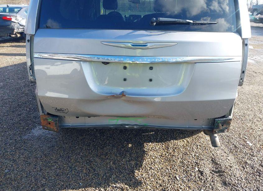 Photo 6 of 2014 Chrysler Town & COUNTRY TOURING (VIN 2C4RC1BG5ER259398)