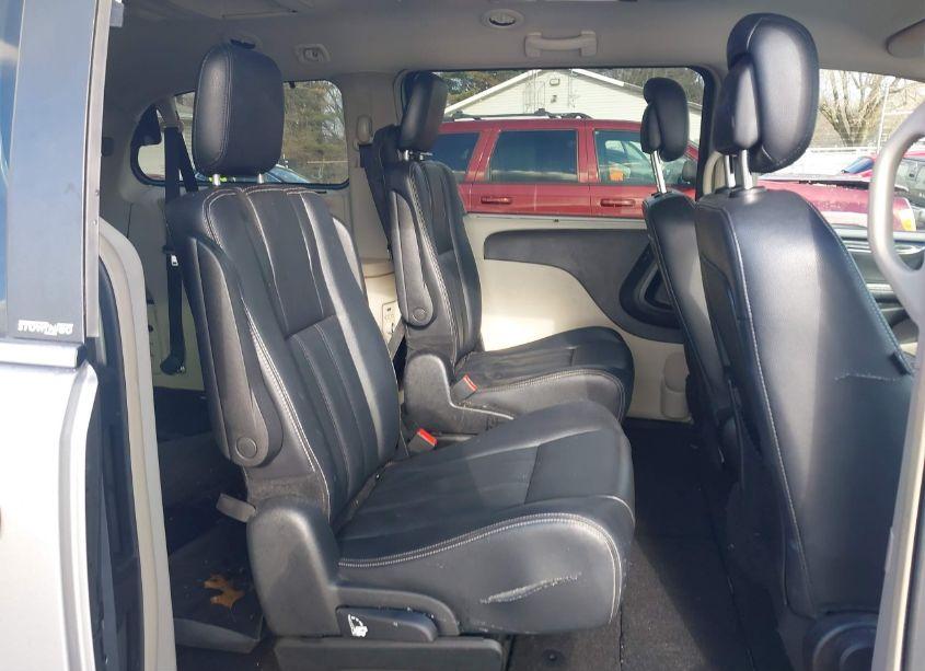 Photo 8 of 2014 Chrysler Town & COUNTRY TOURING (VIN 2C4RC1BG5ER259398)