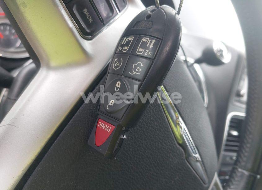 Photo 11 of 2014 Chrysler Town & COUNTRY TOURING (VIN 2C4RC1BG5ER304467)