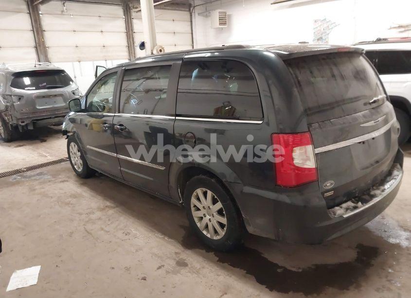 Photo 3 of 2014 Chrysler Town & COUNTRY TOURING (VIN 2C4RC1BG5ER325321)