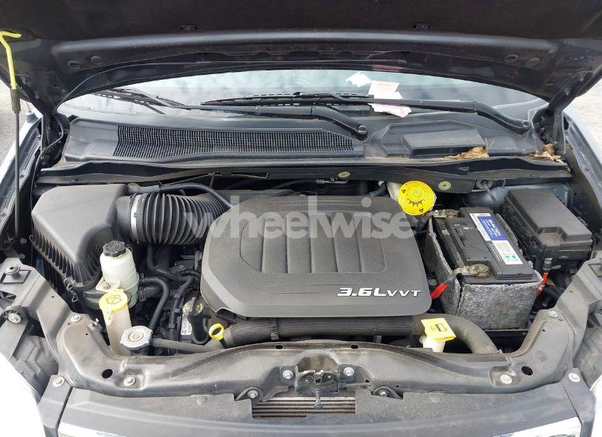 Photo 10 of 2014 Chrysler Town & COUNTRY TOURING (VIN 2C4RC1BG5ER329045)