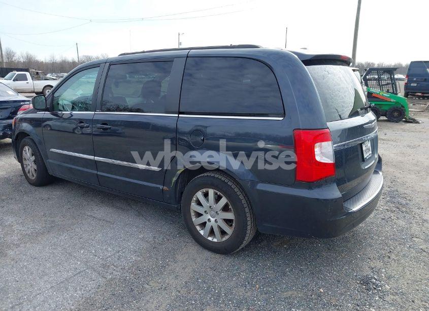 Photo 3 of 2014 Chrysler Town & COUNTRY TOURING (VIN 2C4RC1BG5ER329045)