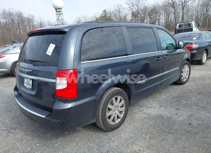 Photo 4 of 2014 Chrysler Town & COUNTRY TOURING (VIN 2C4RC1BG5ER329045)