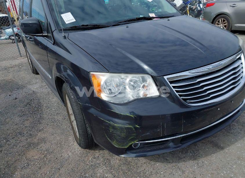 Photo 6 of 2014 Chrysler Town & COUNTRY TOURING (VIN 2C4RC1BG5ER329045)