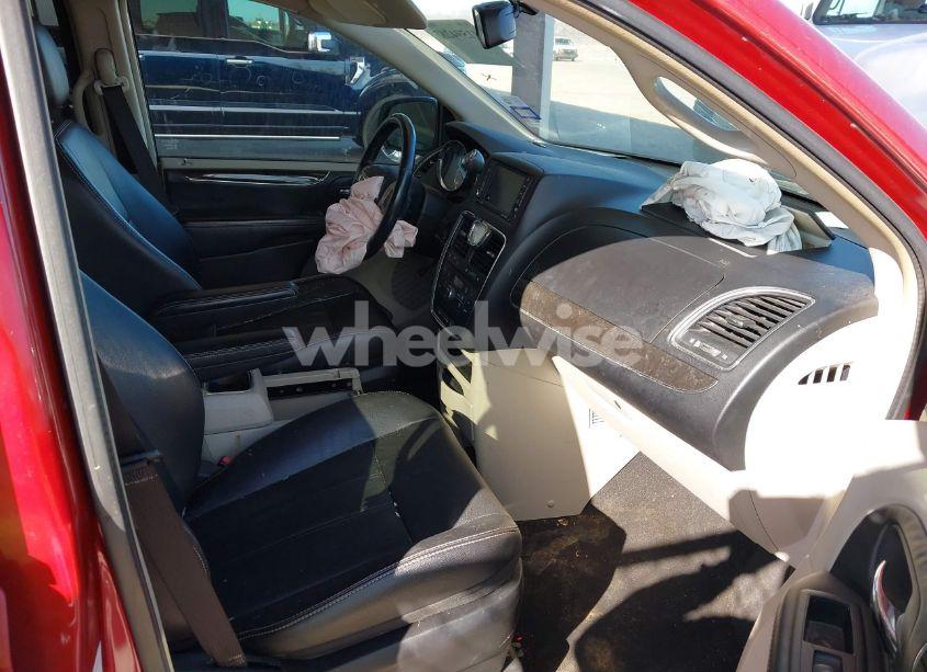 Photo 5 of 2014 Chrysler Town & COUNTRY TOURING (VIN 2C4RC1BG5ER343222)