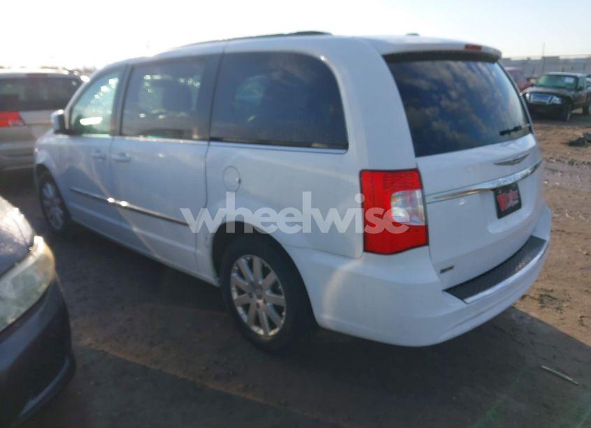 Photo 3 of 2014 Chrysler Town & COUNTRY TOURING (VIN 2C4RC1BG5ER343804)