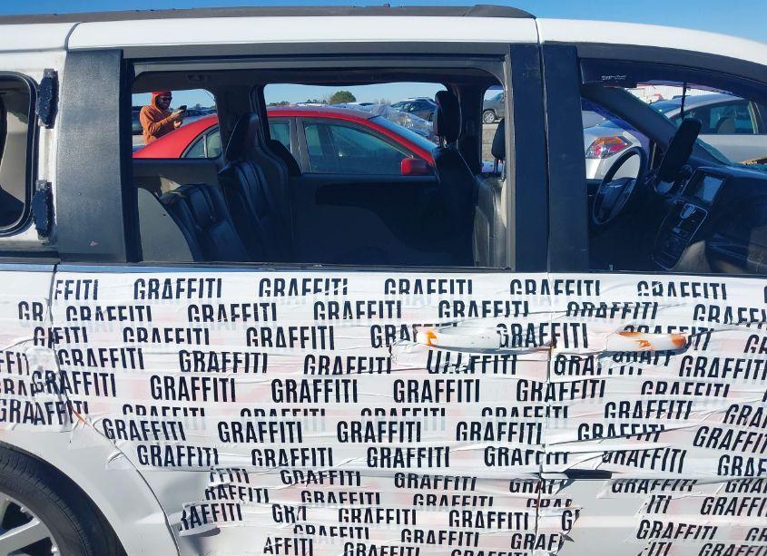 Photo 13 of 2014 Chrysler Town & COUNTRY TOURING (VIN 2C4RC1BG5ER396163)