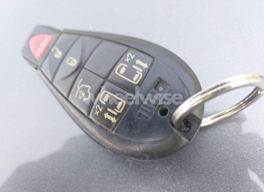 Photo 11 of 2014 Chrysler Town & COUNTRY TOURING (VIN 2C4RC1BG5ER403175)