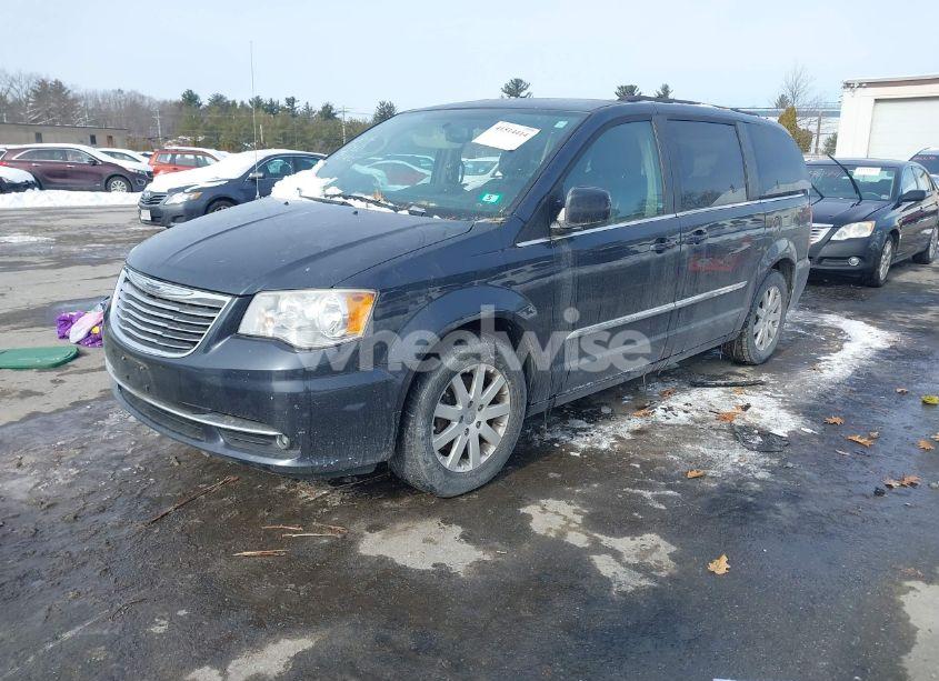 Photo 2 of 2014 Chrysler Town & COUNTRY TOURING (VIN 2C4RC1BG5ER468382)